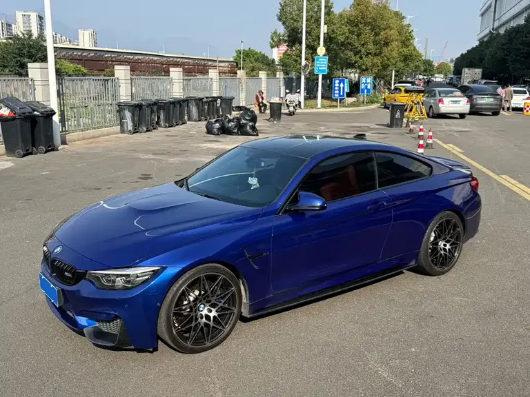 BMW M4 M4 2-door Coupe Racing