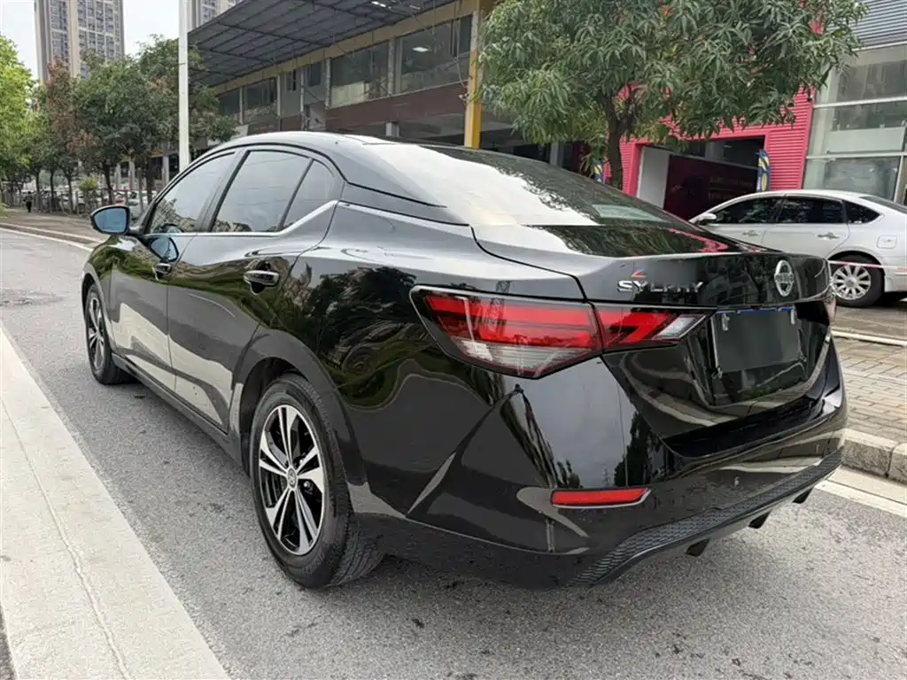Sylphy 1.6 L XL CVT Joy