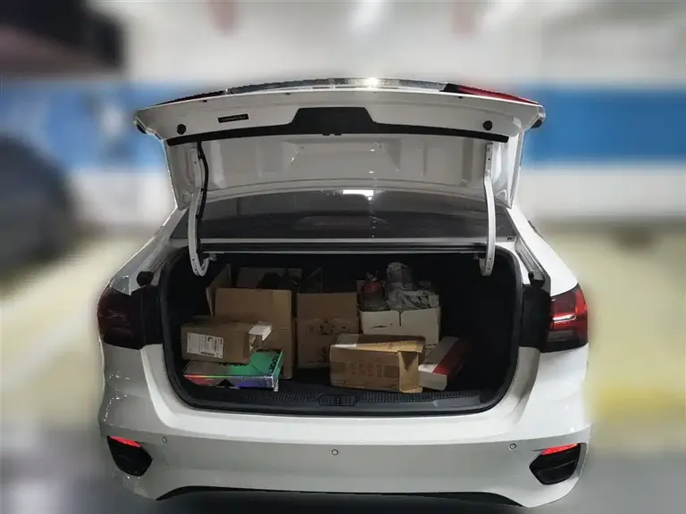Roewe i5 Facelift 1.5 L CVT Diamond