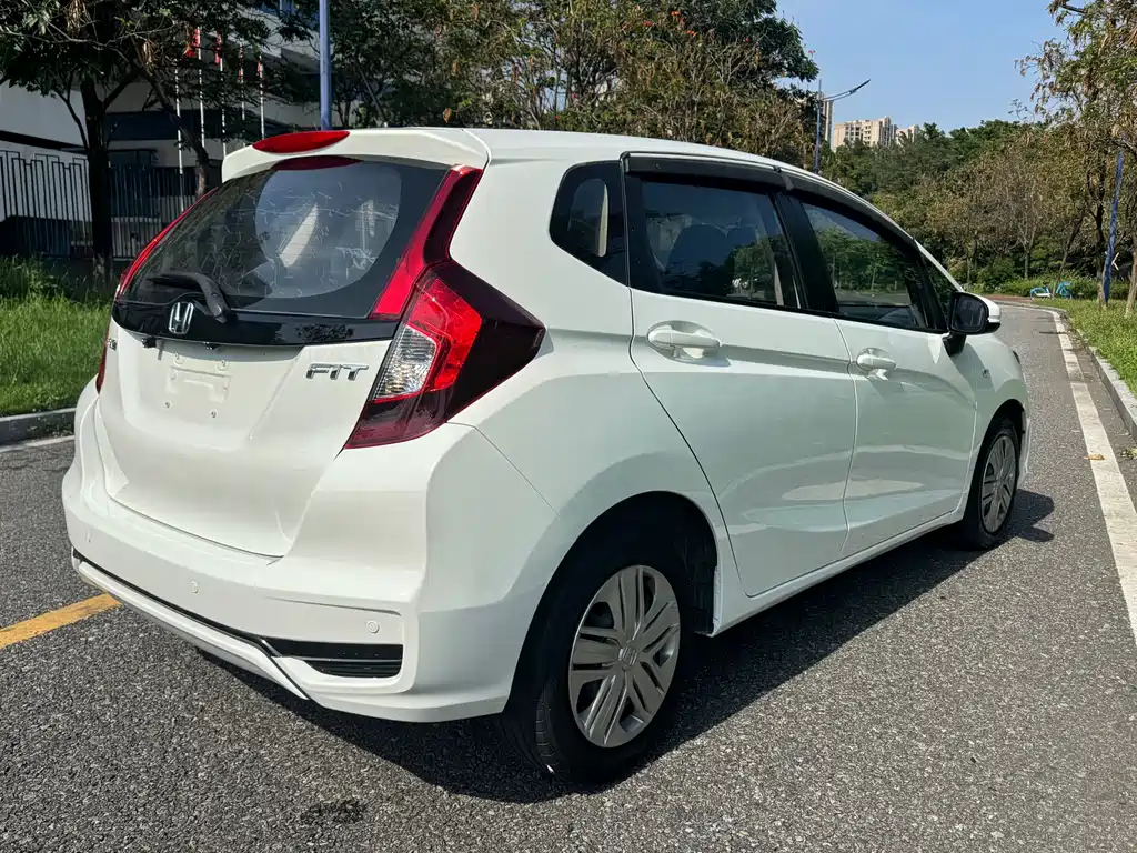 Fit 1.5 L CVT Comfort