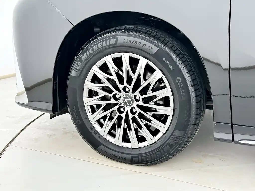 Lexus LM 300 h 7-seat Elegant