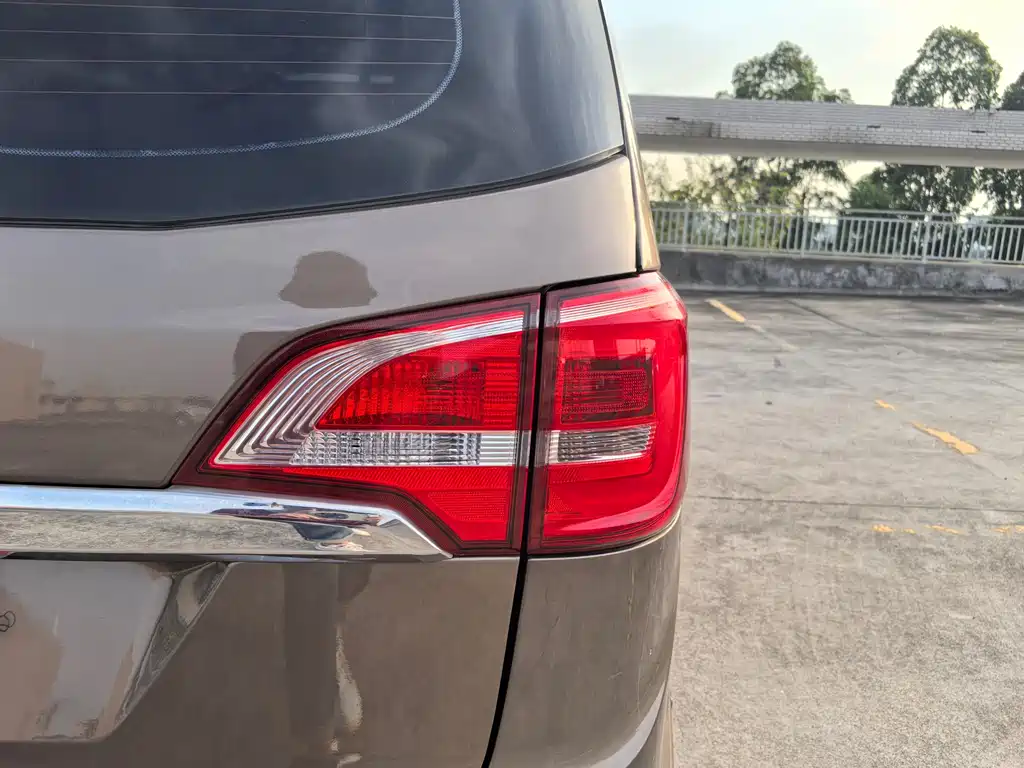 Baojun 730 1.5 T Manual Luxury 7-seat