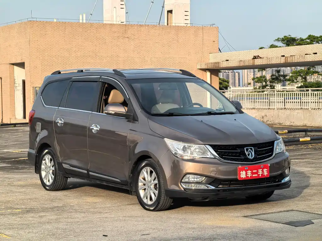 Baojun 730 1.5 T Manual Luxury 7-seat