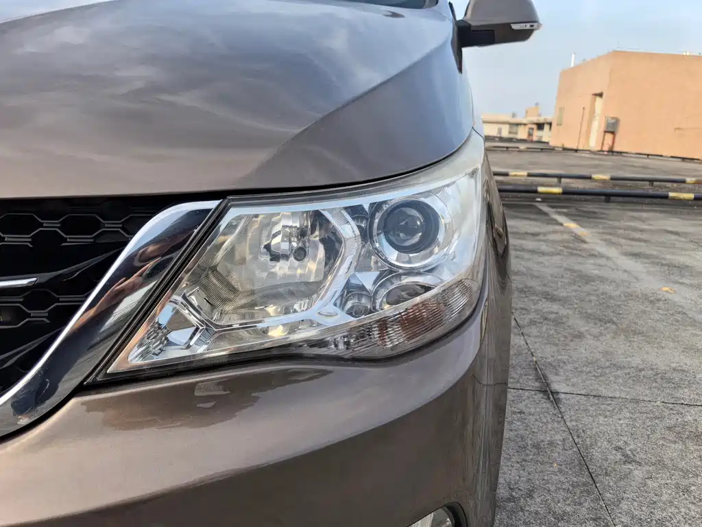 Baojun 730 1.5 T Manual Luxury 7-seat