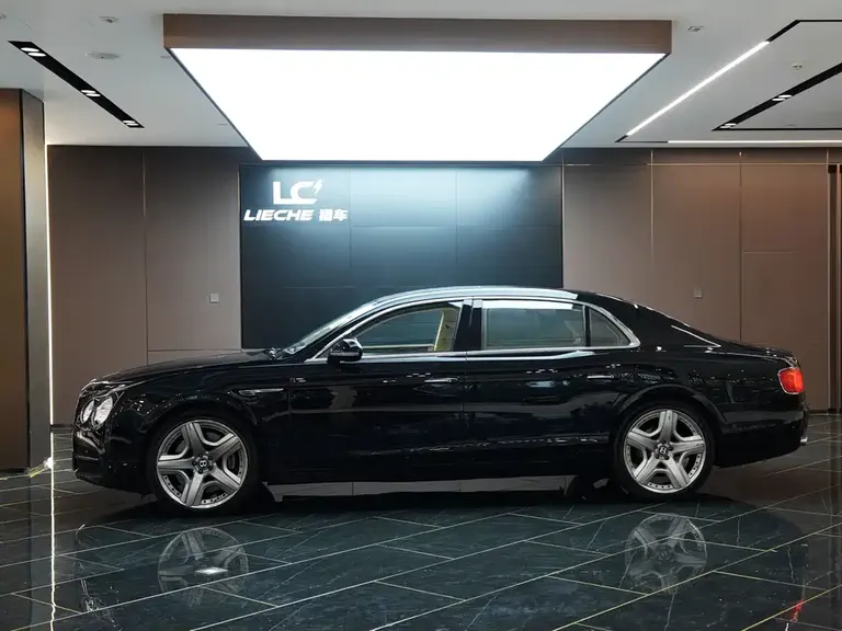 Bentley Flying Spur 6.0 T W12 Distinguished