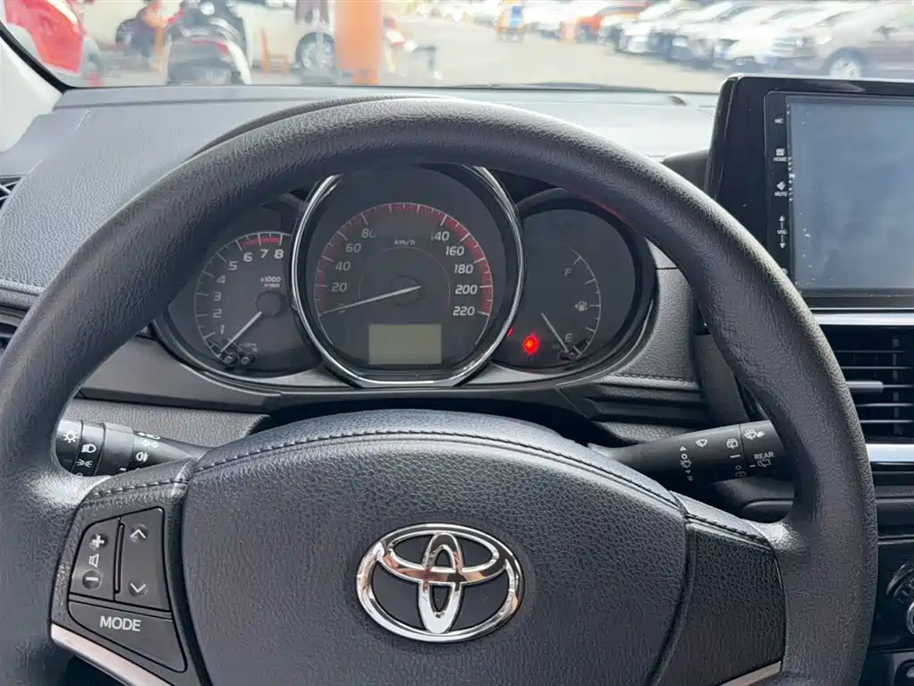 Vios FS 1.5 L CVT Sharp Speed