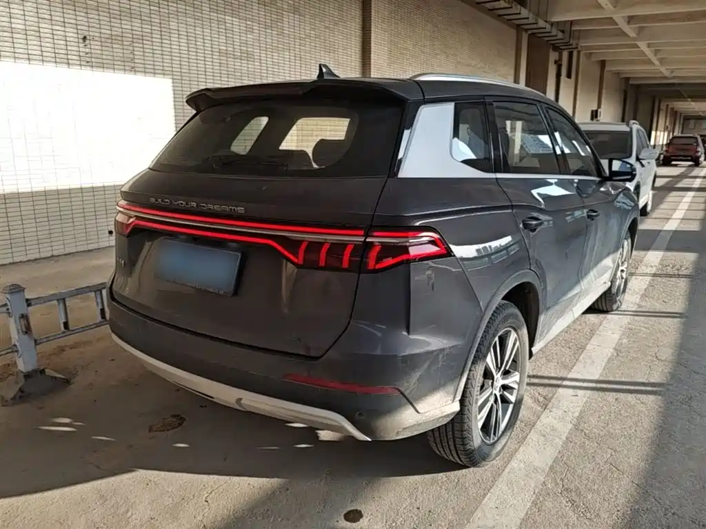 Song Pro 1.5 T Auto Distinguished