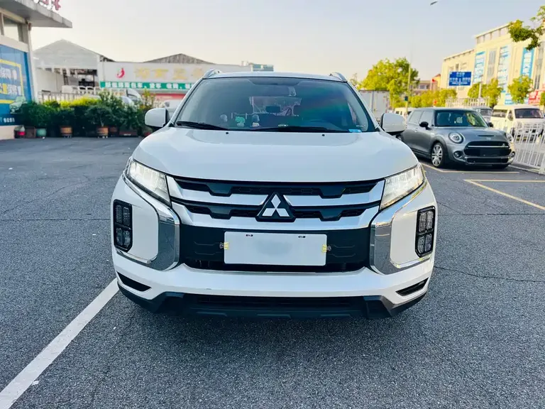 Mitsubishi ASX 2.0 L CVT Smart Leading