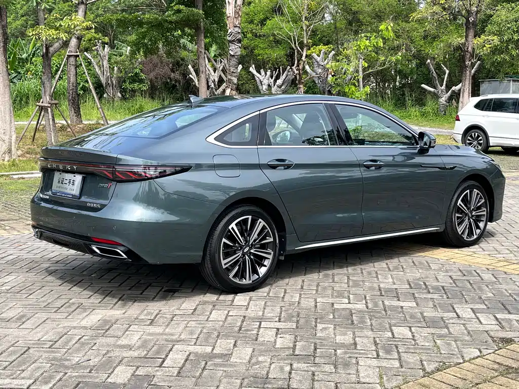 Arrizo 8 PRO 1.6 T DCT Luxury +
