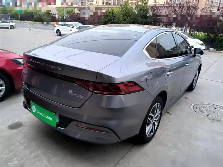 BYD Qin PLUS 秦PLUS 2024款 荣耀版 DM-i 120 KM超越型