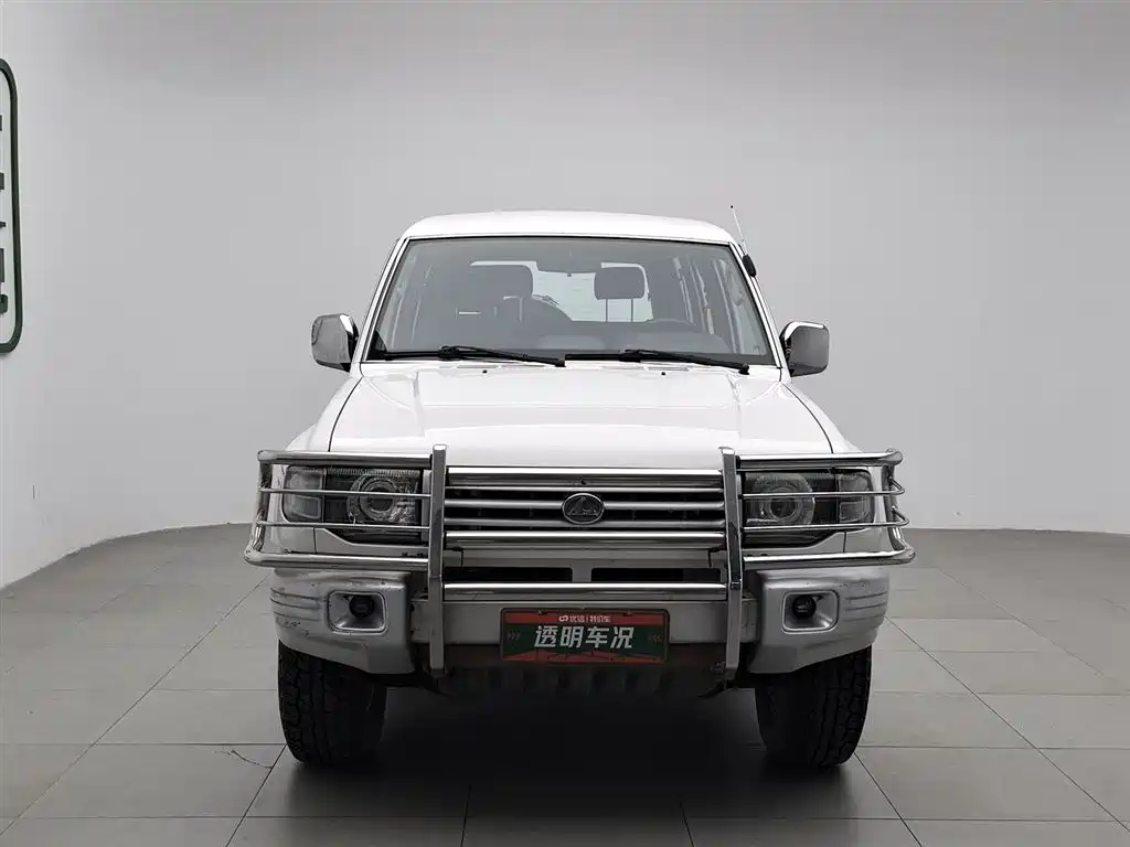 Black King Kong 2.2 L Manual 4 WD Standard