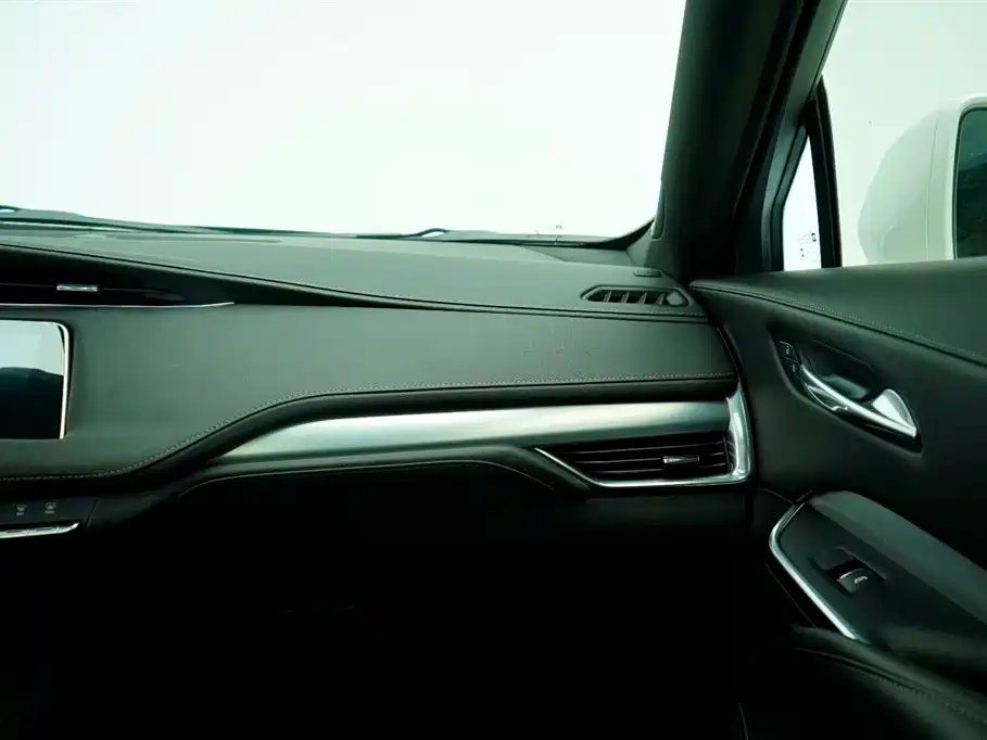 Cadillac XT4 28 T 2 WD Luxury