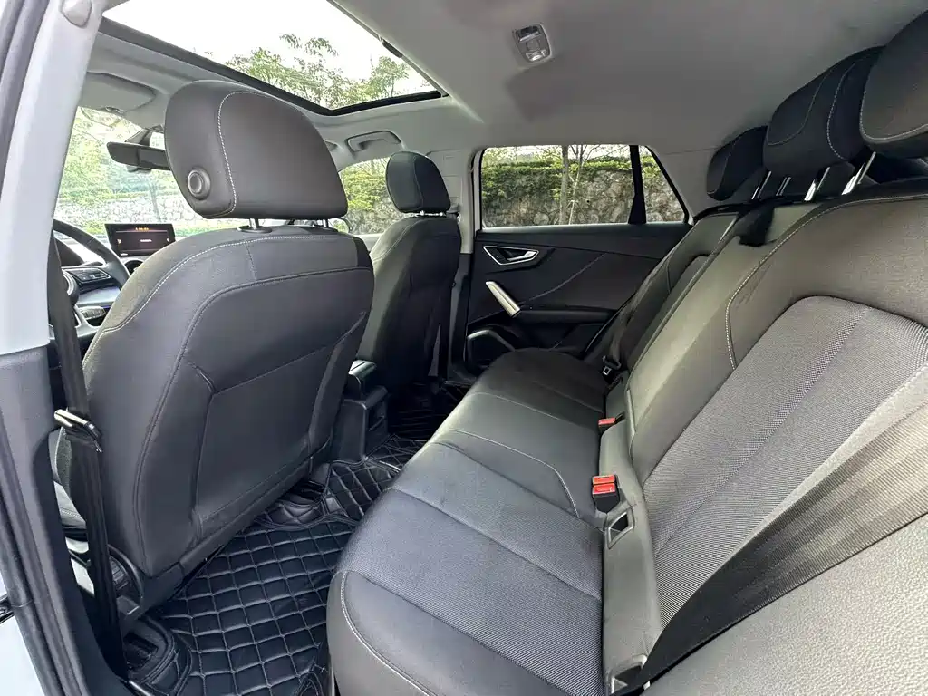 Audi Q2 L 35 TFSI Progressive Dynamic