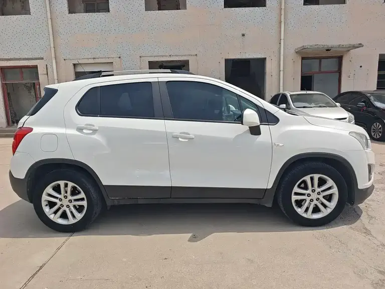 Chevrolet Tracker 1.4 T Manual 2 WD Comfort Sunroof