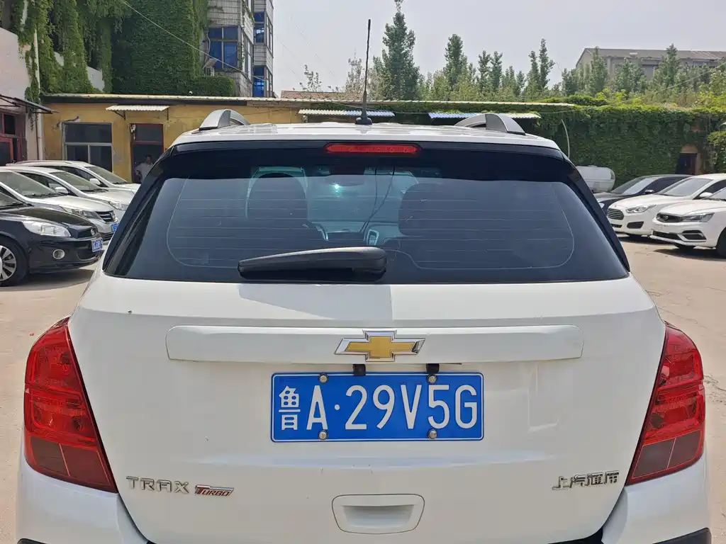 Tracker 1.4 T Manual 2 WD Comfort Sunroof