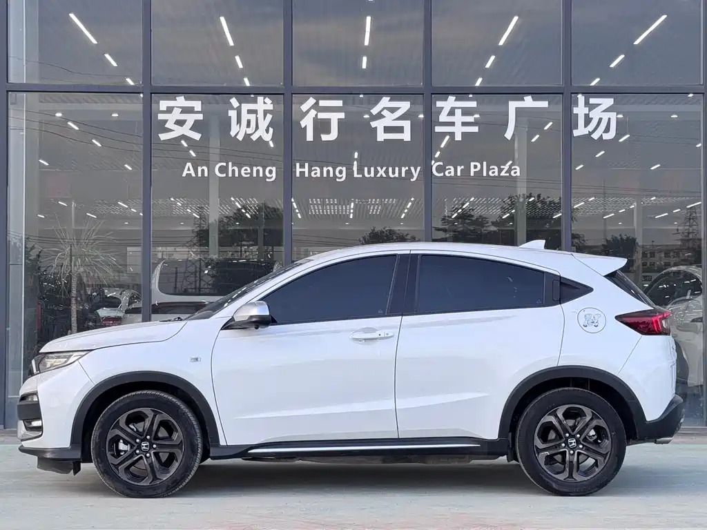 Honda XR-V 本田XR-V 2022款 220 TURBO CVT黑曜石版