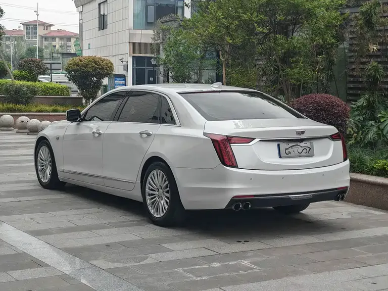 Cadillac CT6 28 T Fashion