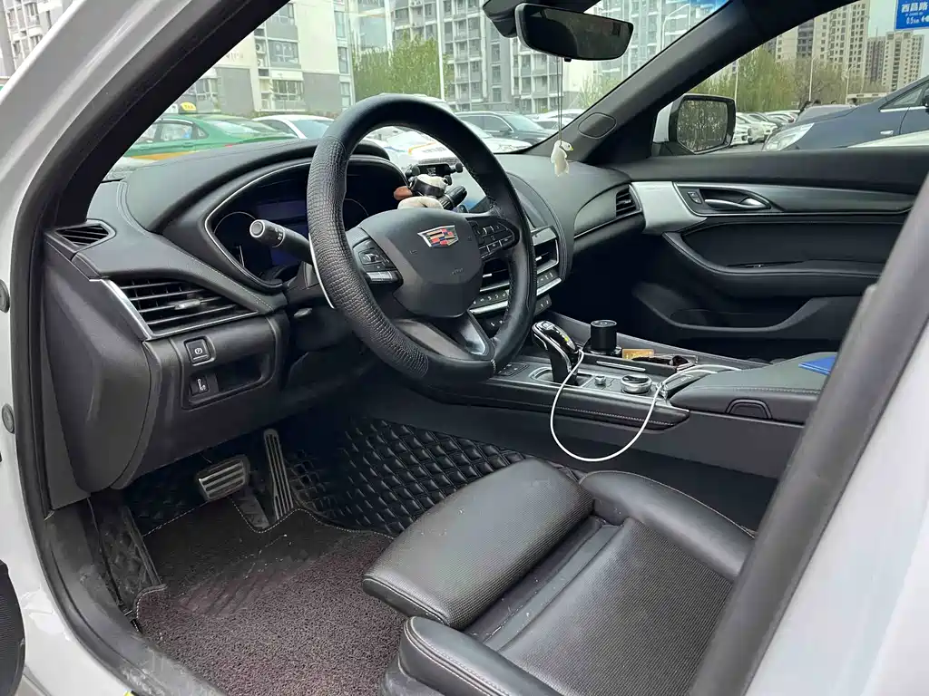 Cadillac CT5 Facelift 28 T Leading Sport