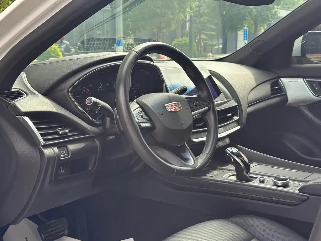 Cadillac CT5 28 T Luxury