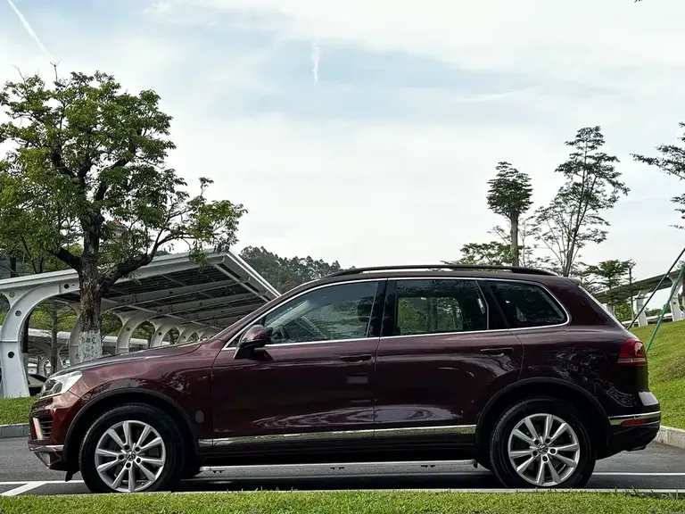Volkswagen Touareg 3.0 TSI Expand Wild