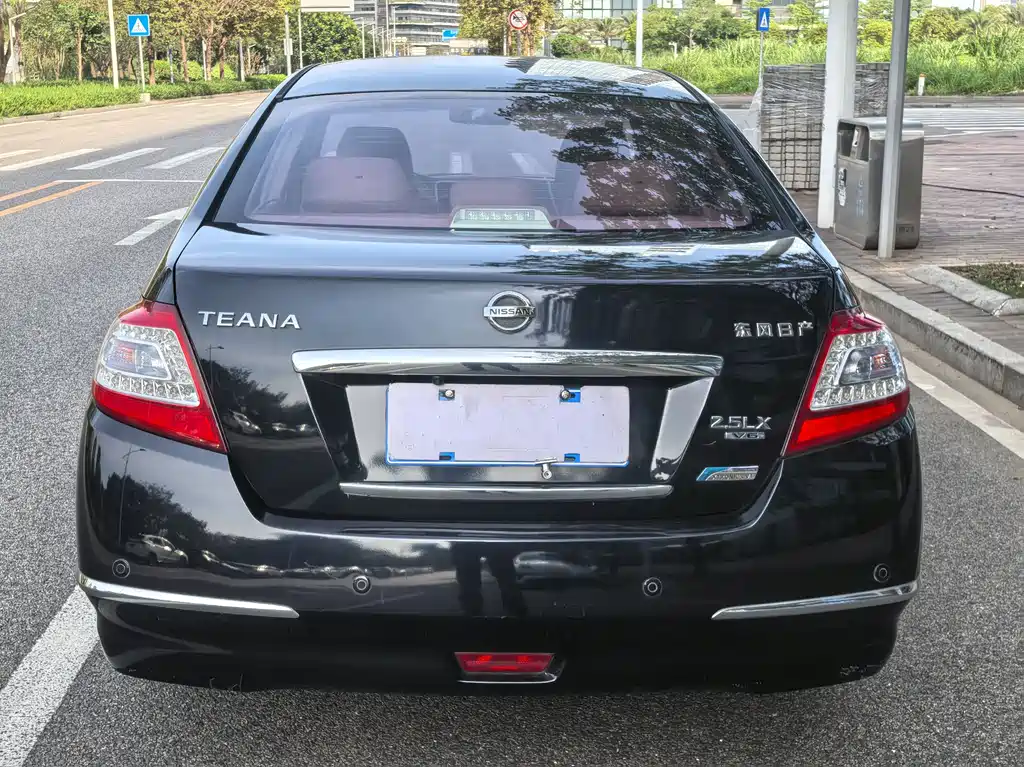 Teana 2.5 L XL Glory