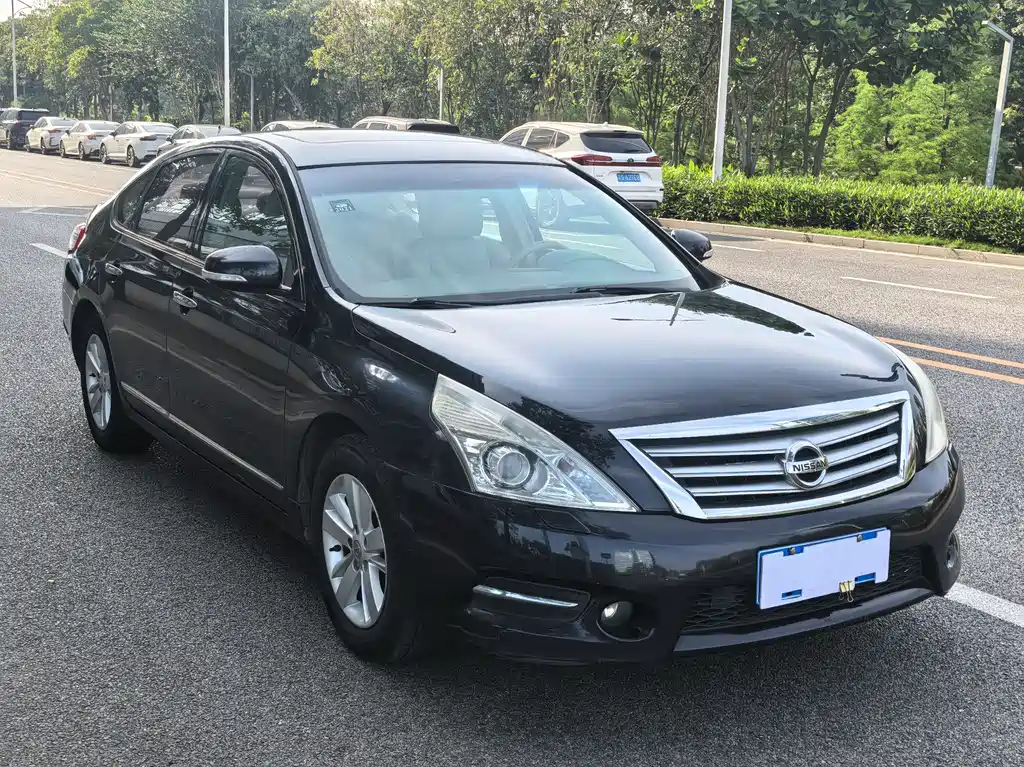 Teana 2.5 L XL Glory