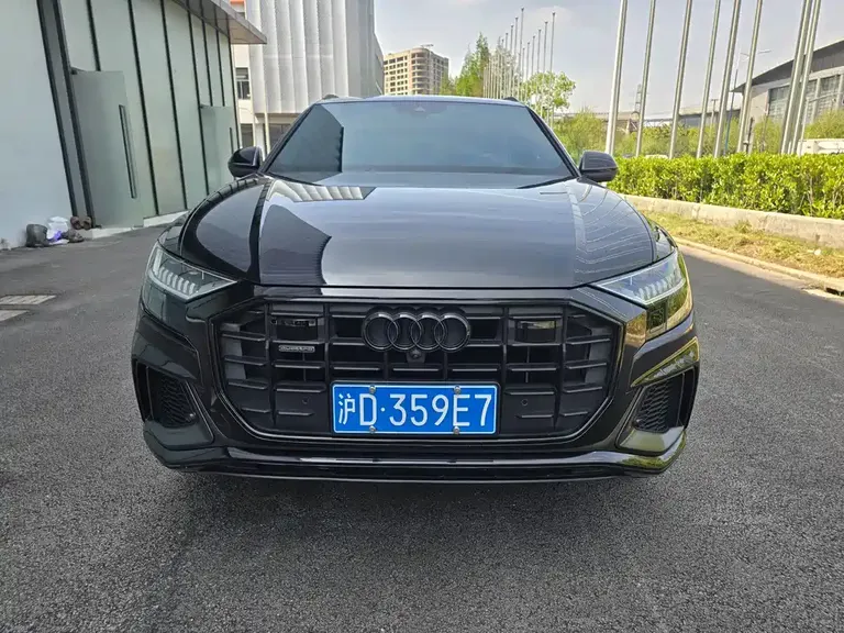 Audi Q8 55 TFSI Premium Dynamic