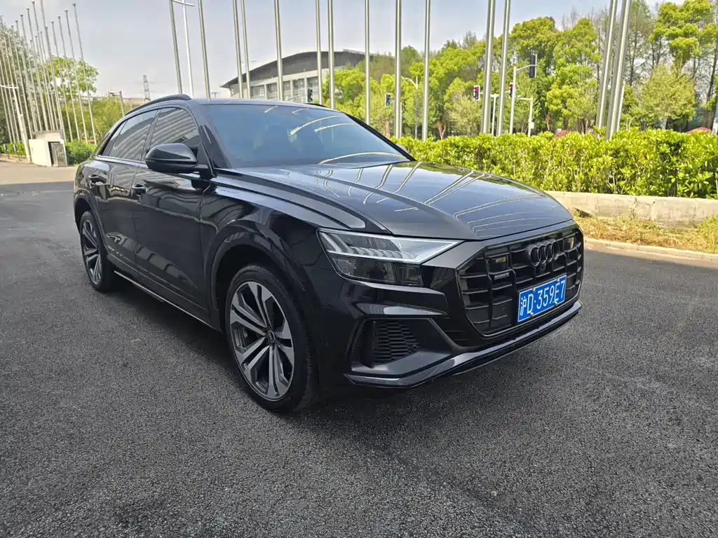 Audi Q8 55 TFSI Premium Dynamic