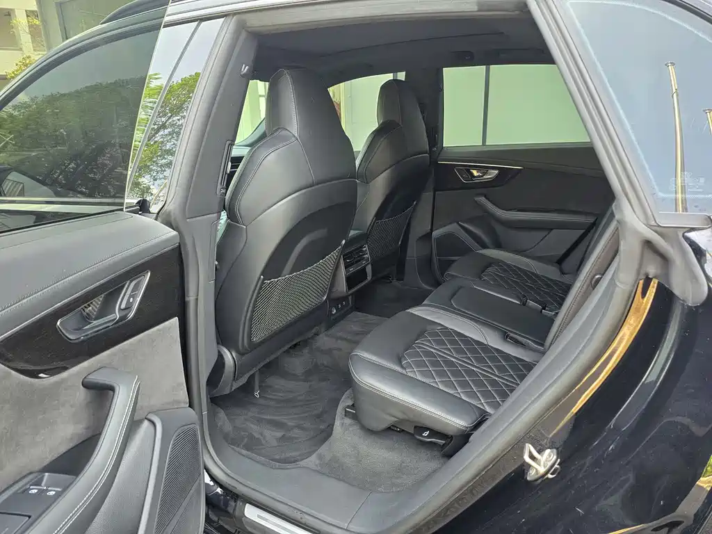 Audi Q8 55 TFSI Premium Dynamic