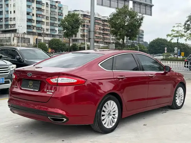 Ford Mondeo 2.0 L GTDi200 Fashion