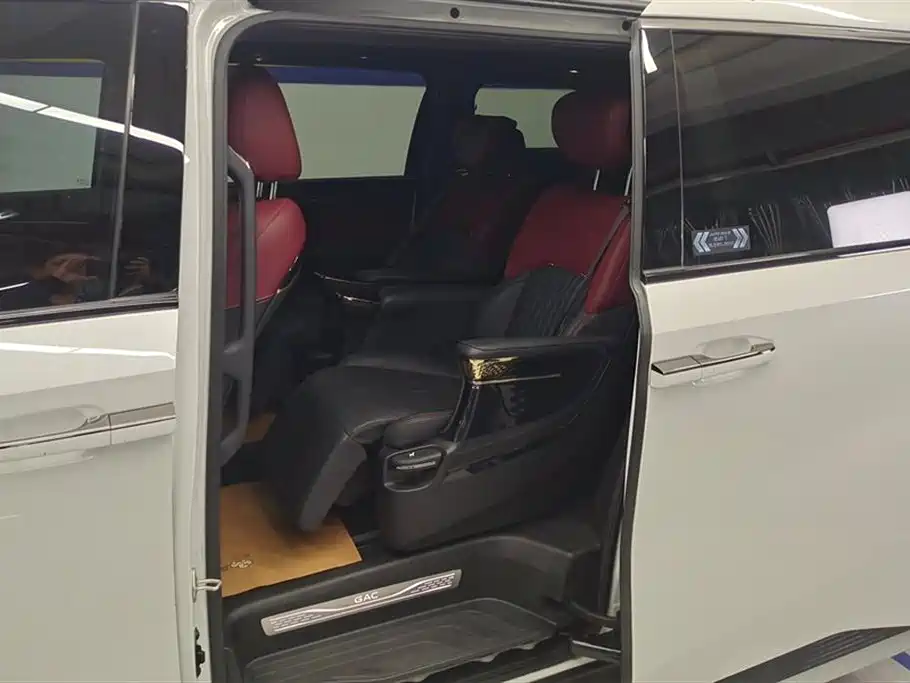 GAC Trumpchi M8 Grandmaster Series 400 T Supreme