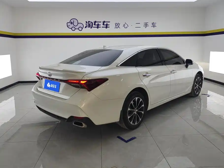 Avalon 2.0 L Luxury