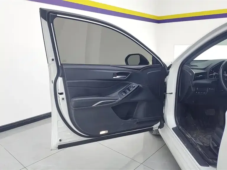 Toyota Avalon 2.0 L Luxury