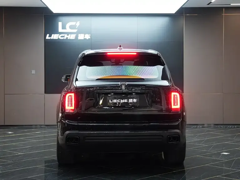 Rolls-Royce Cullinan Black Badge