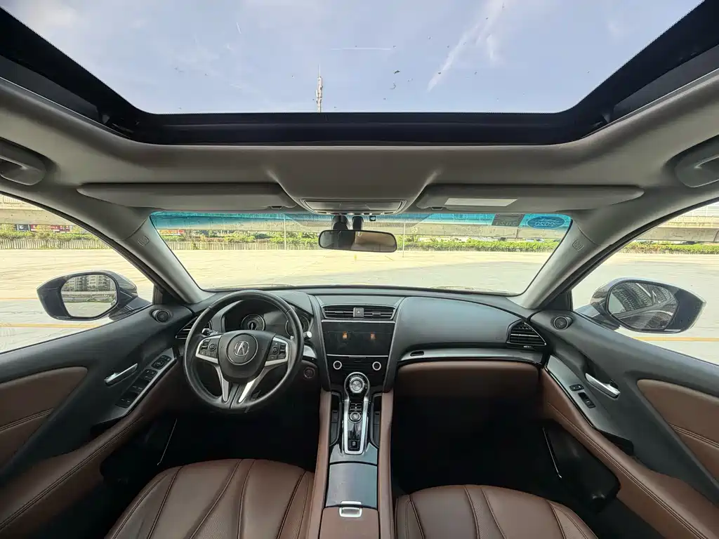 Acura CDX 1.5 T 2 WD Premium