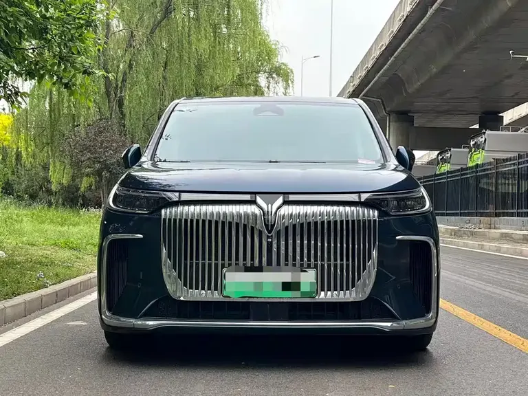 Voyah Dreamer PHEV 4 WD Flagship Kunpeng
