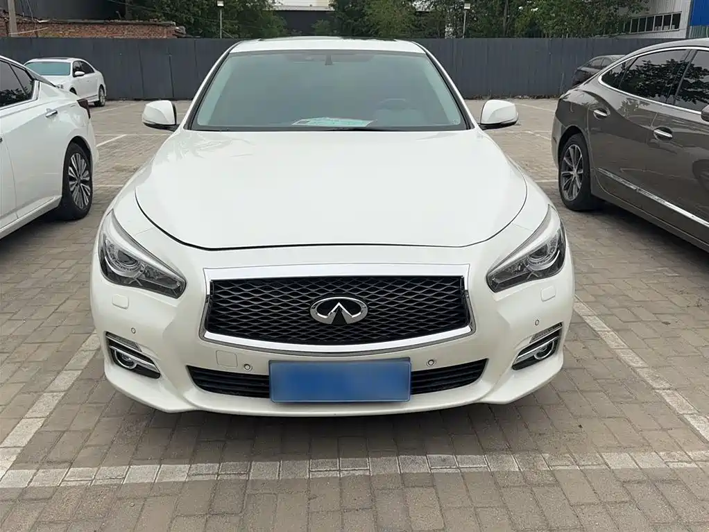Infiniti Q50 L 2.0 T Joy