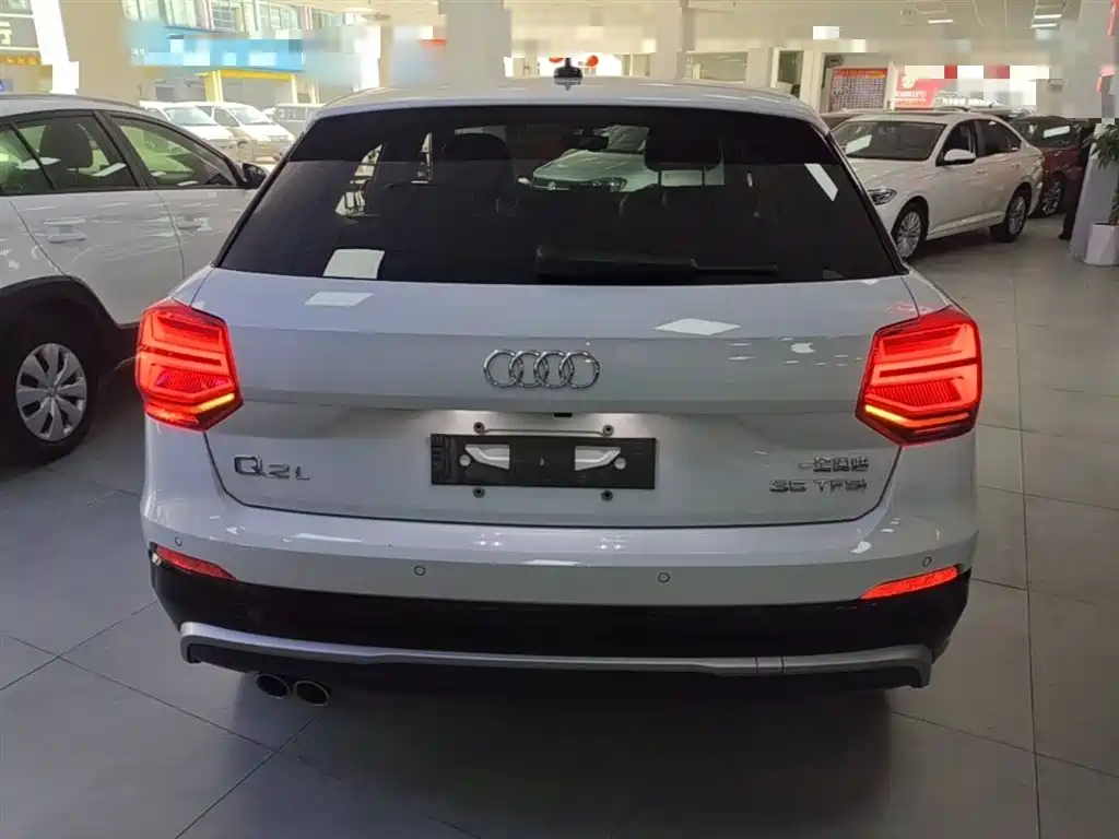 Audi Q2 L 35 TFSI Progressive Dynamic