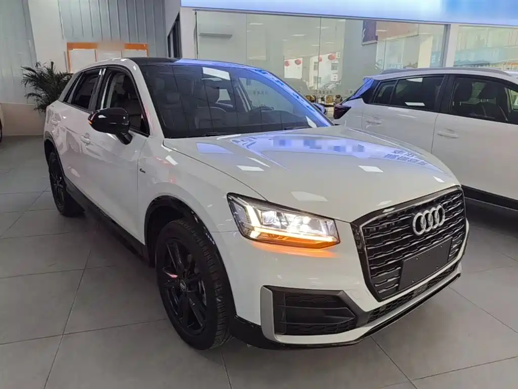 Audi Q2 L 35 TFSI Progressive Dynamic