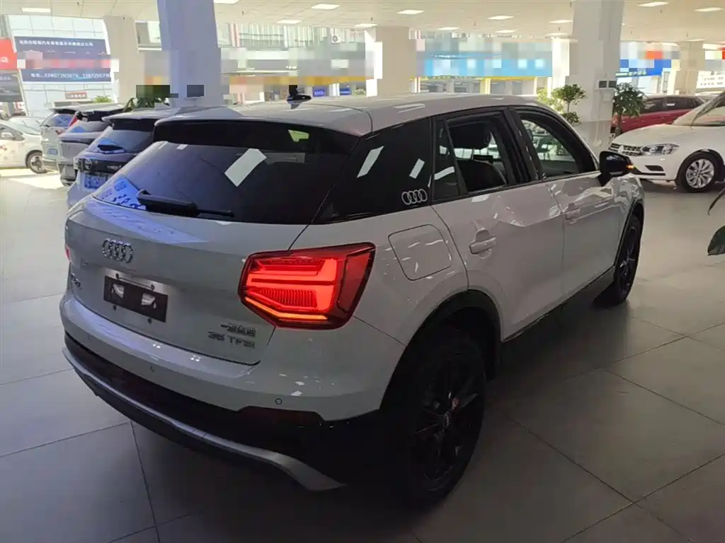 Audi Q2 L 35 TFSI Progressive Dynamic