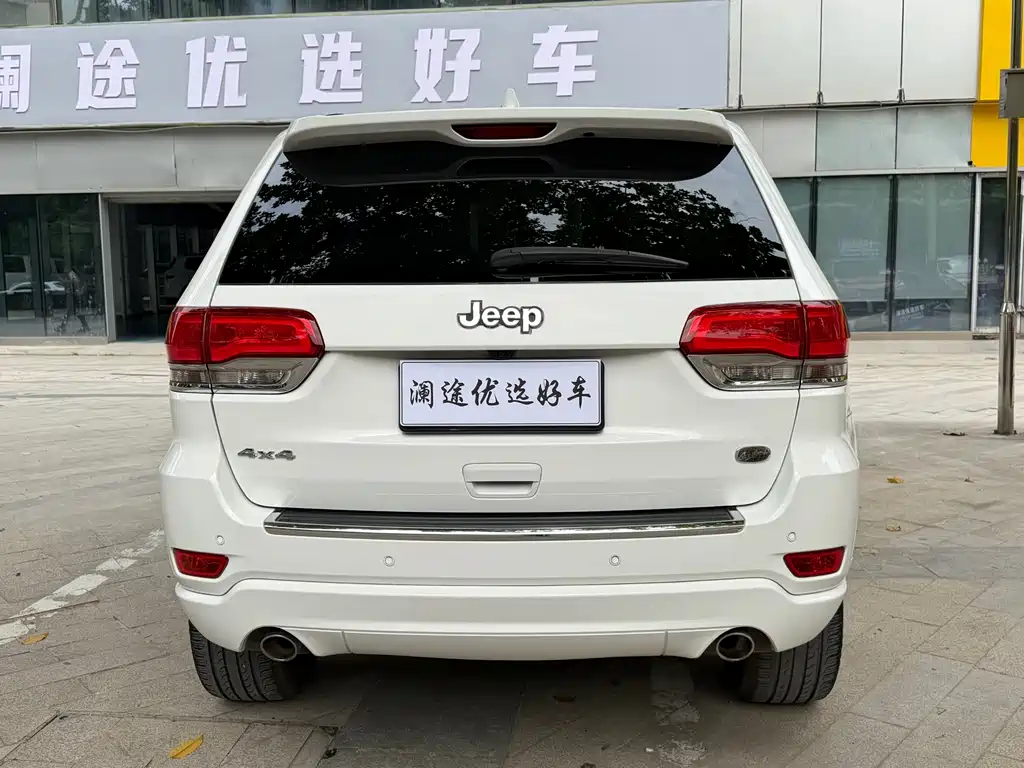 Grand Cherokee (Import) 大切诺基(进口) 2016款 3.6 L 豪华导航版