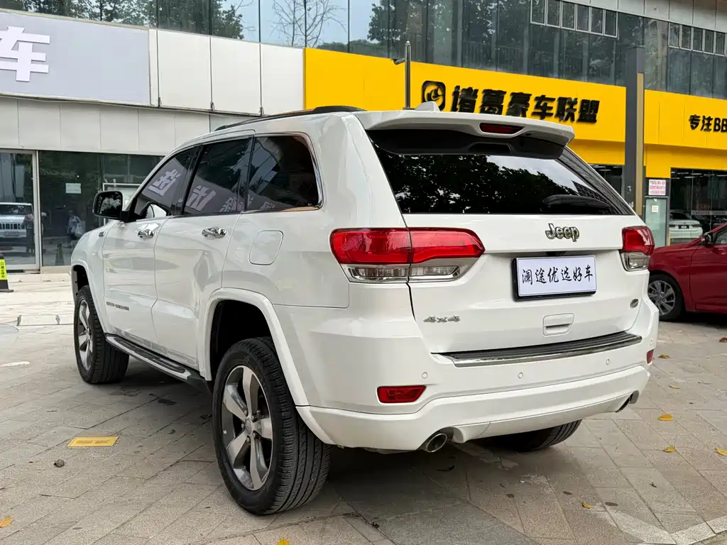 Grand Cherokee (Import) 大切诺基(进口) 2016款 3.6 L 豪华导航版