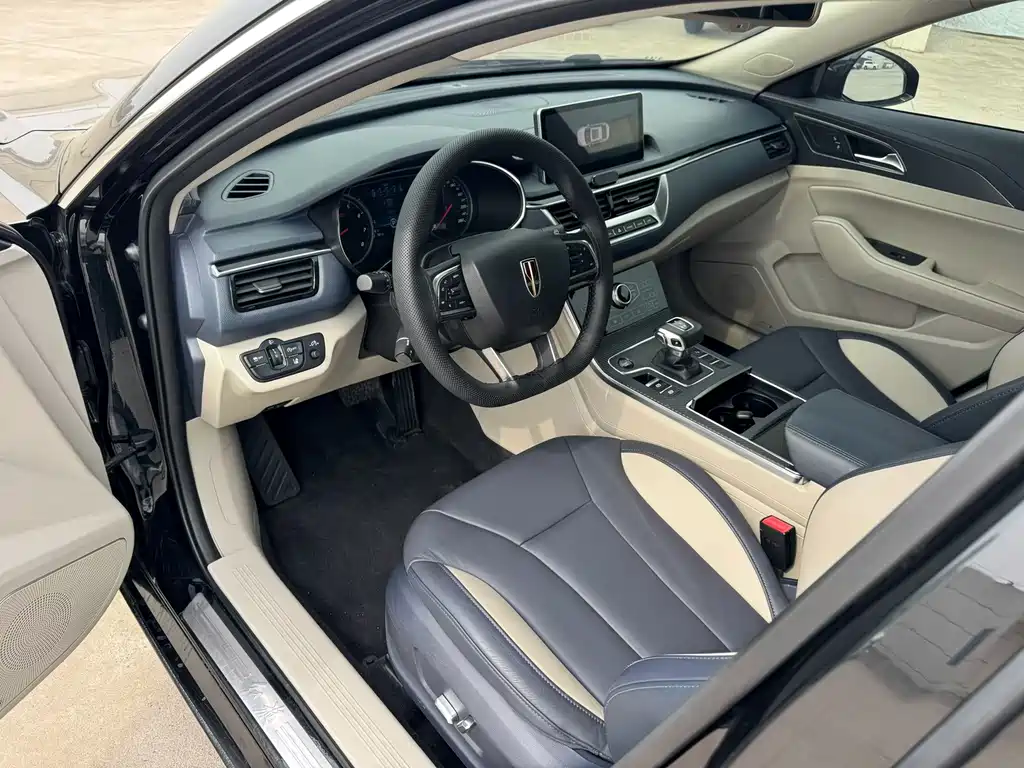 Hongqi H5 1.8 T Auto Connected Flagship Enjoyment