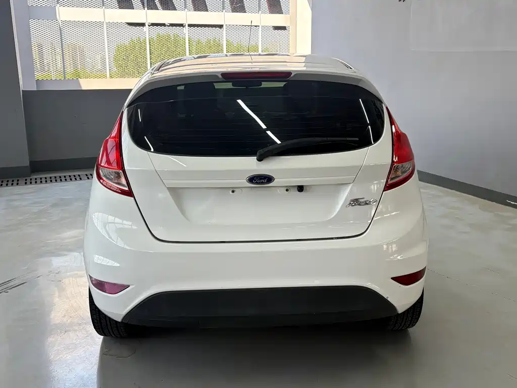 Fiesta Hatchback 1.5 L Manual Style