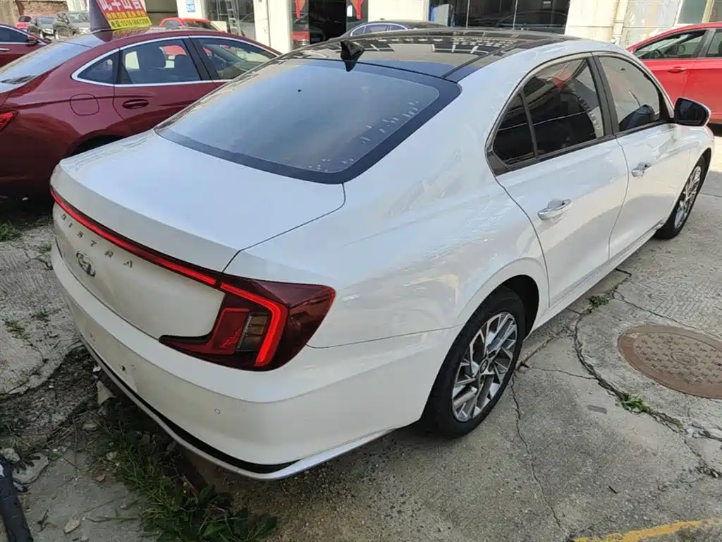 Mistra 1.8 L CVT GLX Elite