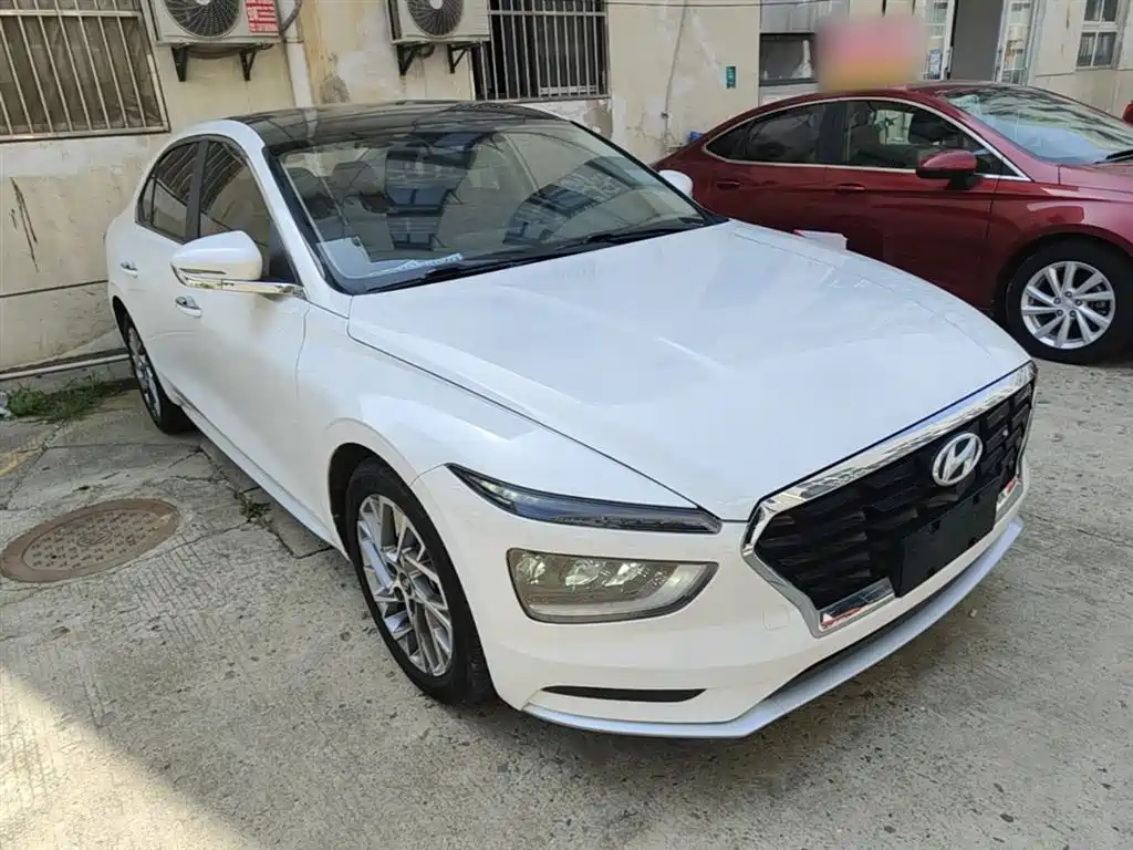 Mistra 1.8 L CVT GLX Elite