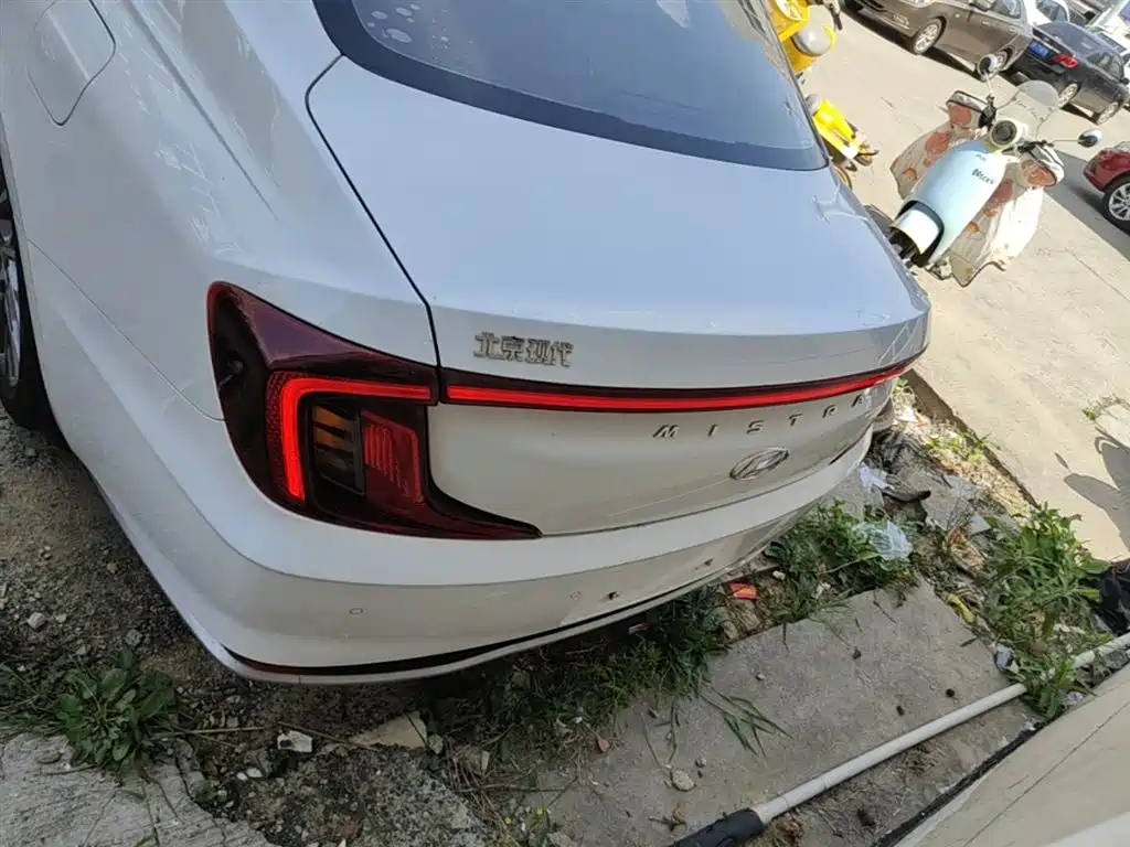 Mistra 1.8 L CVT GLX Elite