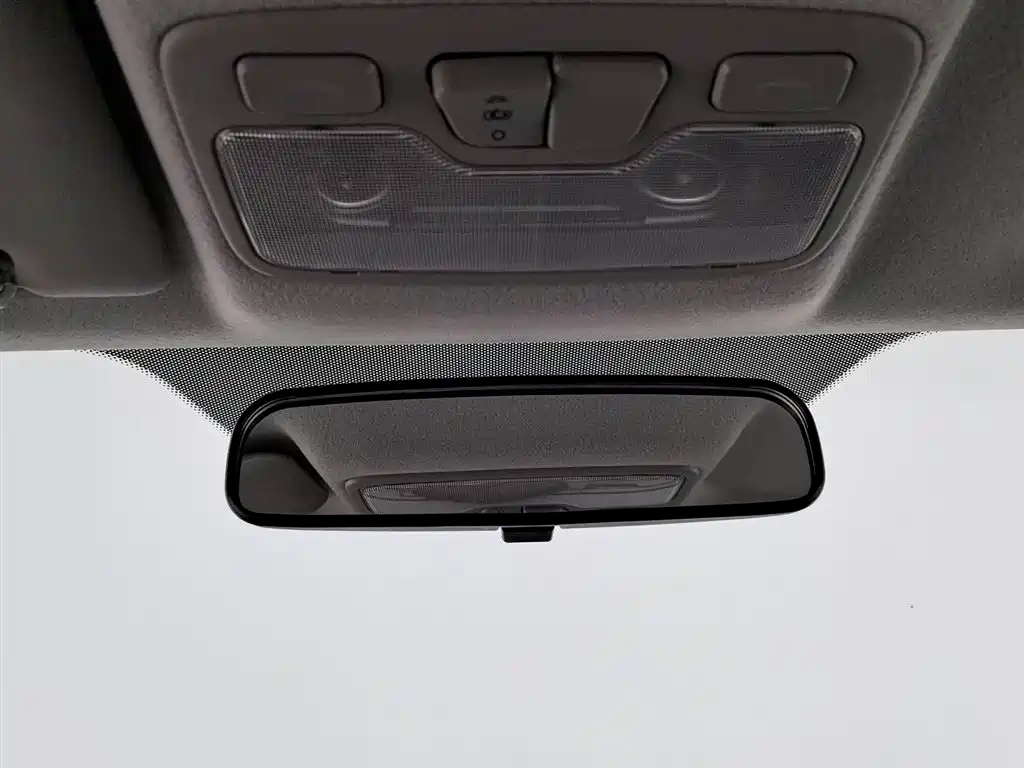 Refine M3 瑞风M3 2021款 PLUS 1.8 L 2座穿梭版