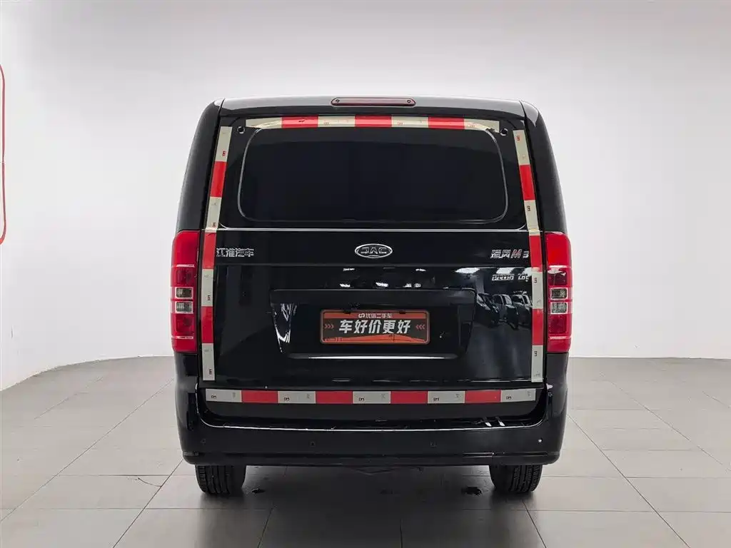 Refine M3 瑞风M3 2021款 PLUS 1.8 L 2座穿梭版
