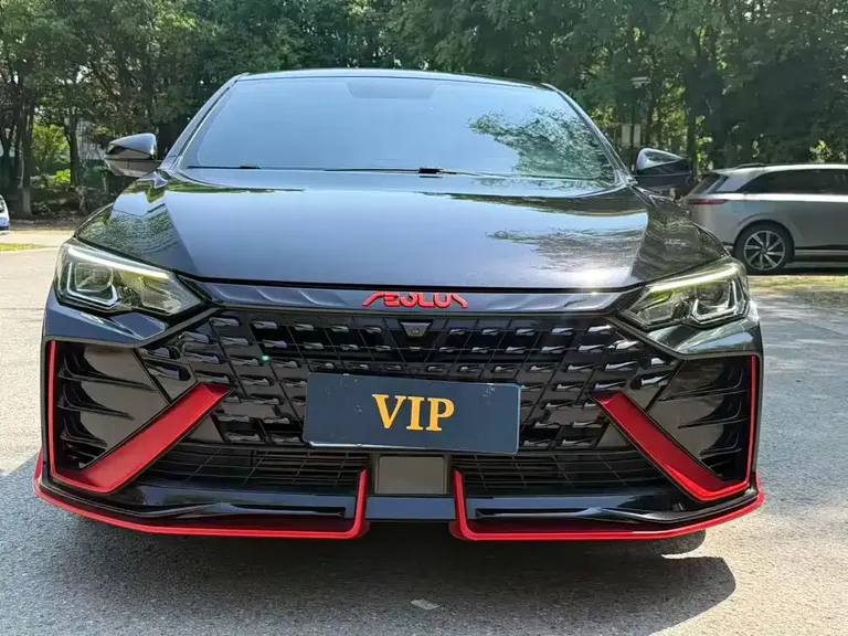 Dongfeng Yixuan MAX 1.5 T Super Cool Dad